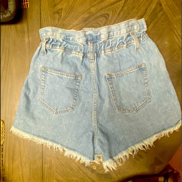 Denim High-waist  mom shorts - Picture 2 of 3